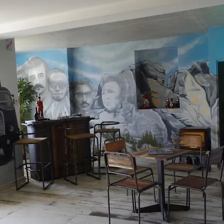 Le Paon Bleu Annecy Bed and breakfast *
