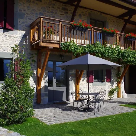 Le Paon Bleu Annecy 4* Poisy