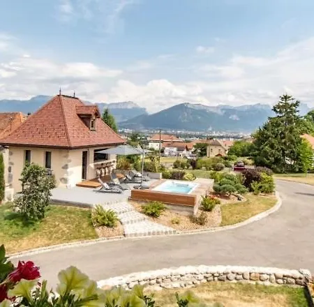 Le Paon Bleu Annecy Oda ve Kahvaltı *