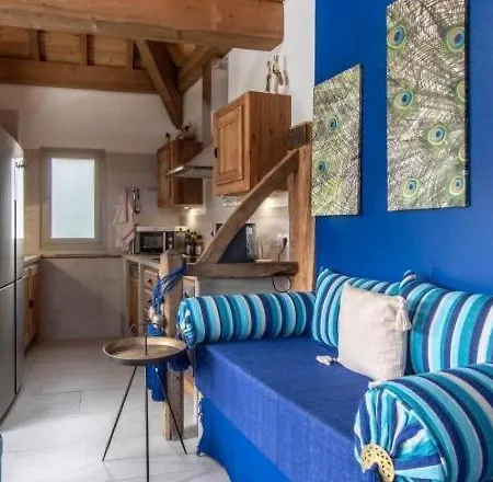 Le Paon Bleu Annecy Oda ve Kahvaltı